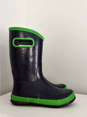 Bogs rain boots youth size 5
